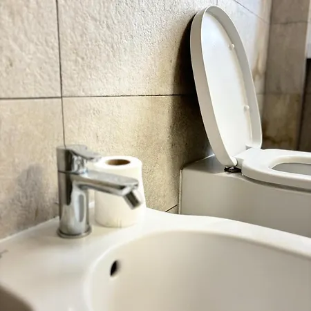 Apartman In Garibaldi Station And Self Check In 4 People